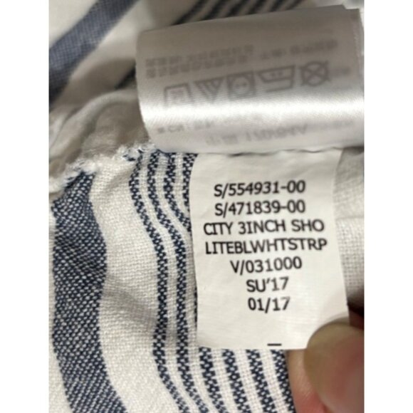 Khaki Gap Girlfriend Short Size 14 Blue white striped Coastal Grandma - Picture 5 of 5